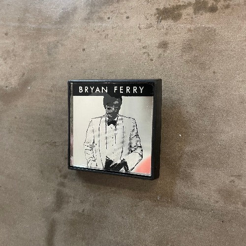Bryan Ferry Pin - front image of Bryan Ferry with mirrored backdrop