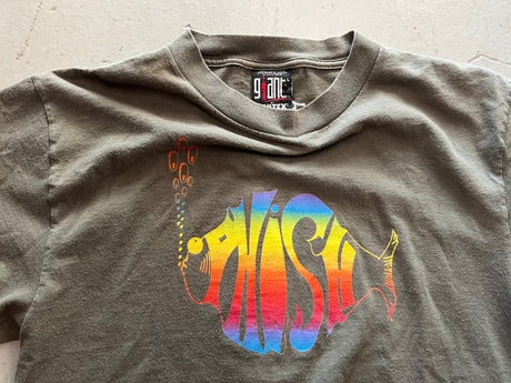 Vintage Phish Rainbow Logo Army Green T-Shirt - Front view Close Up of Rainbow Phish logo and Giant Label tag